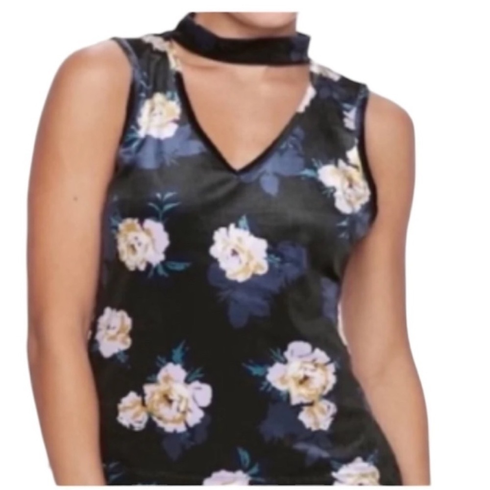 Candie's Size Large Floral Velvet Tank Top.
